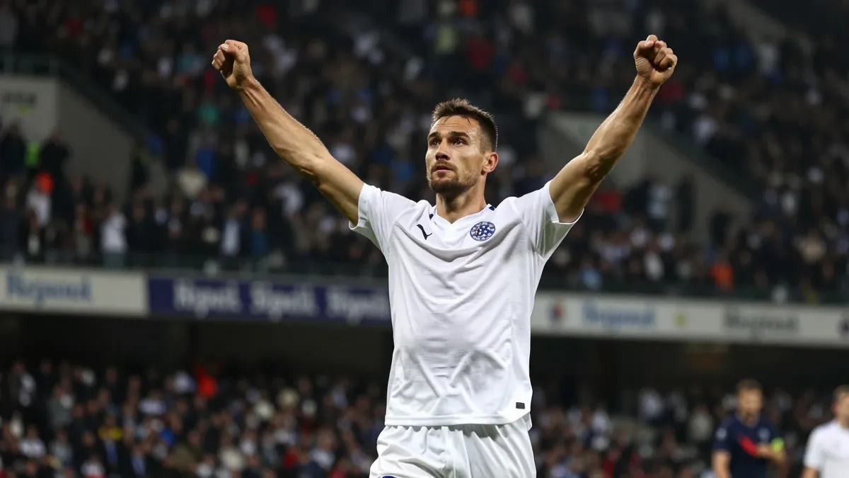 HNK Hajduk Split secured an important 2-0 victory over Lokomotiva at Poljud with goals from Šege and Šotiček, moving the...