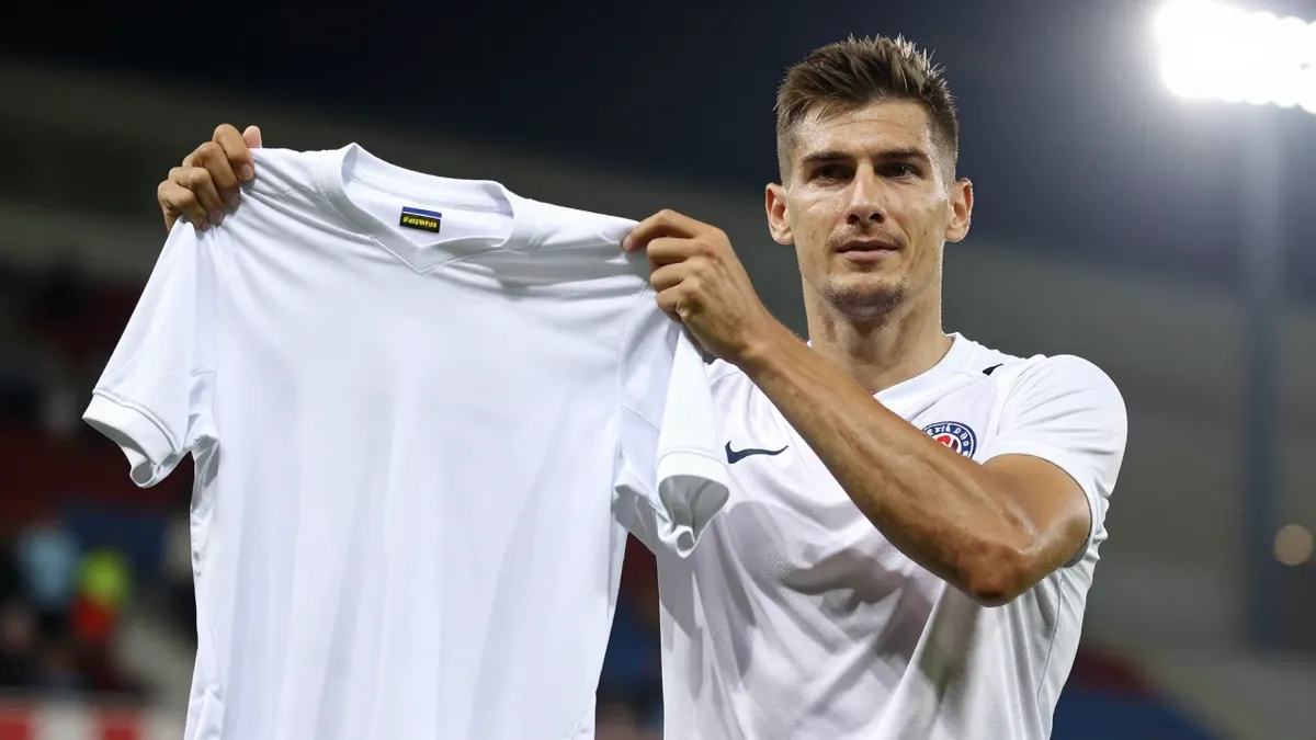 HNK Hajduk Split pokreće aukciju dresova i hlačica iz pobjede nad Rudešom kako bi prikupio sredstva za liječenje i...