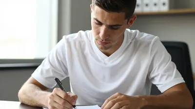 HNK Hajduk Split je pojačao sredinu terena ugovorom s iskusnim belgijskim reprezentativcem Leanderom Dendonckerom na...