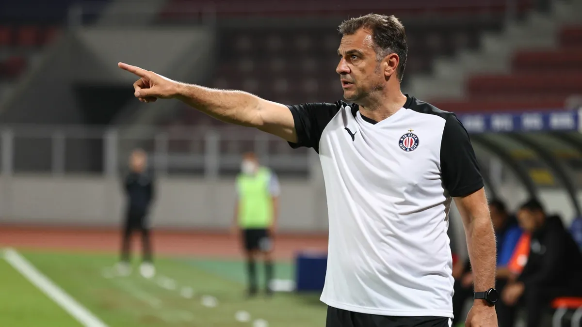 Former Referee Criticizes VAR Decision: Hajduk's Penalty Was Clear from the Start